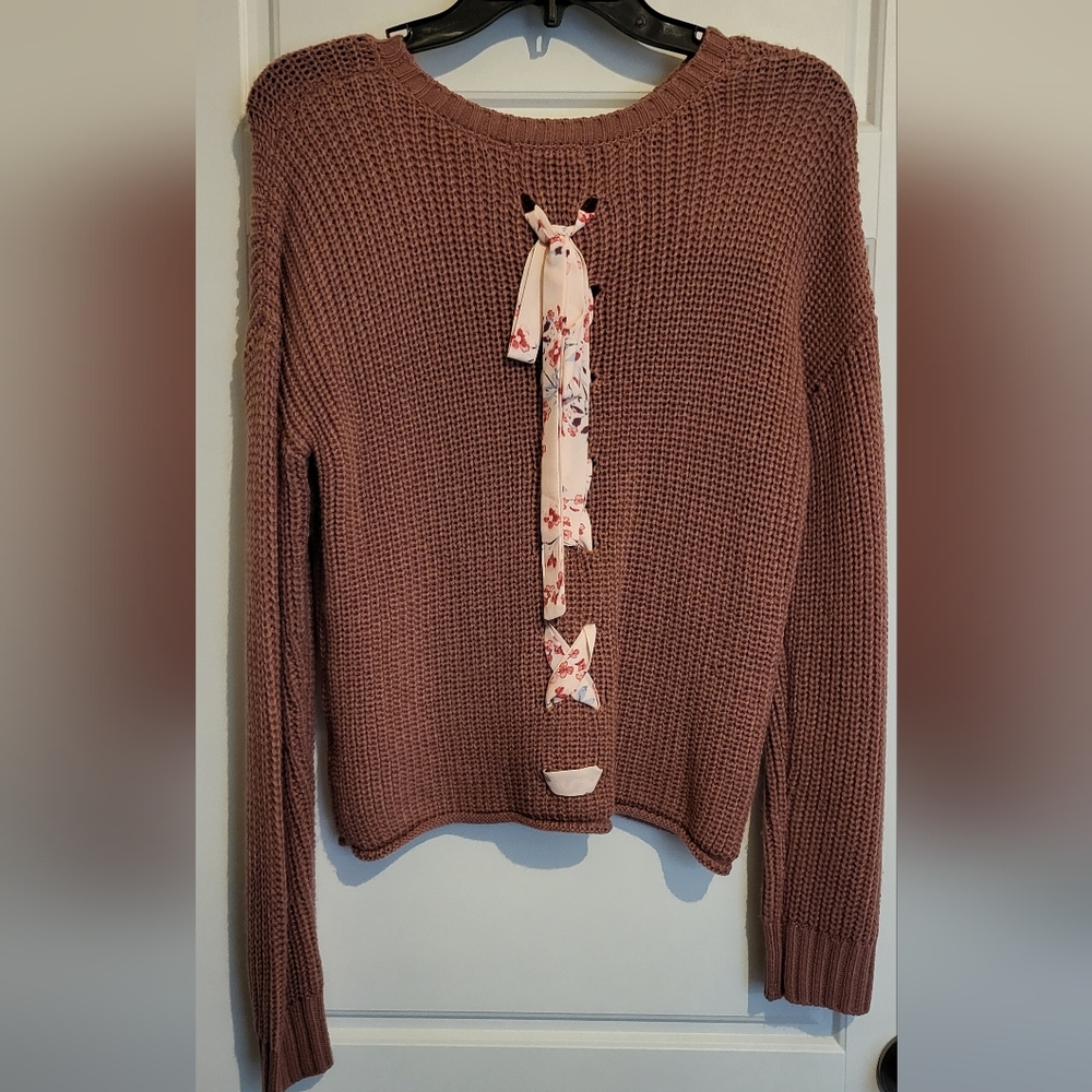 Women's Crew Neck Sweater - Brown